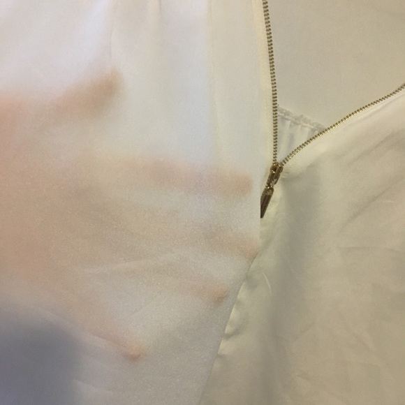 Gorgeous white zip front NY&Co top. Worn once. - Picture 4 of 4